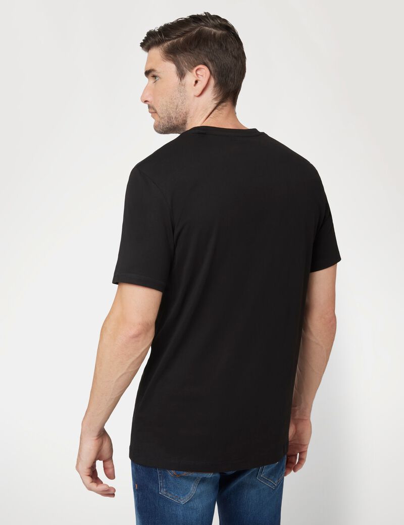 Small logo t-shirt