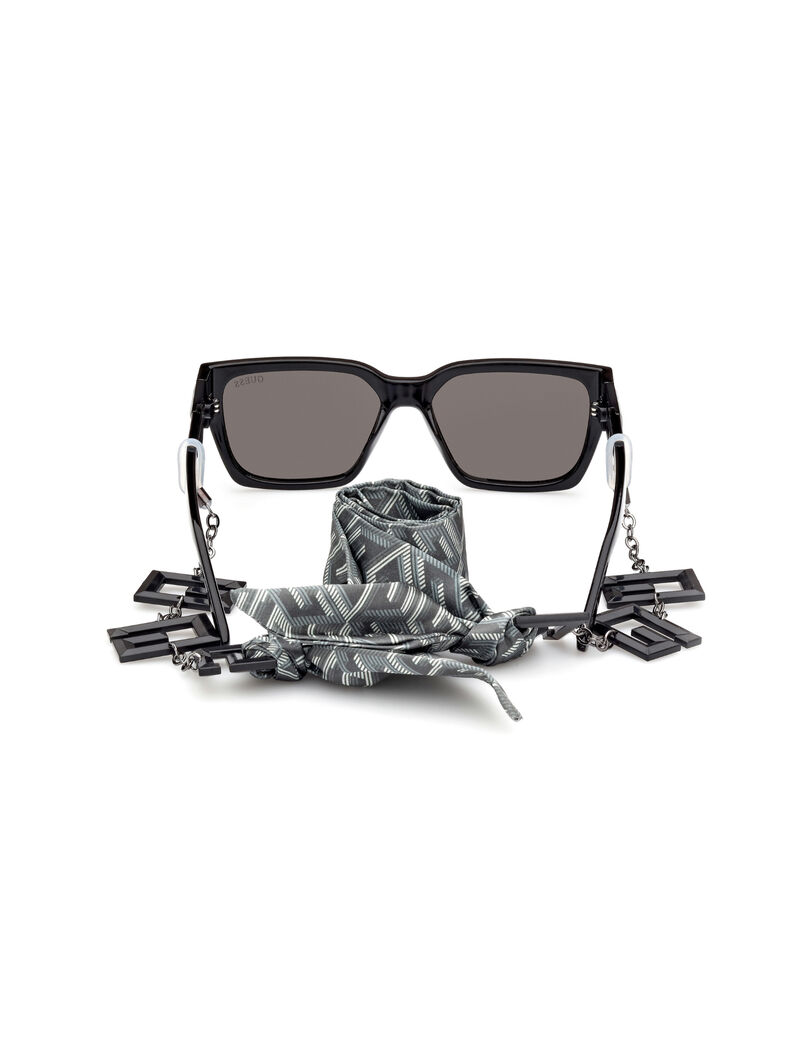 Square plastic sunglasses