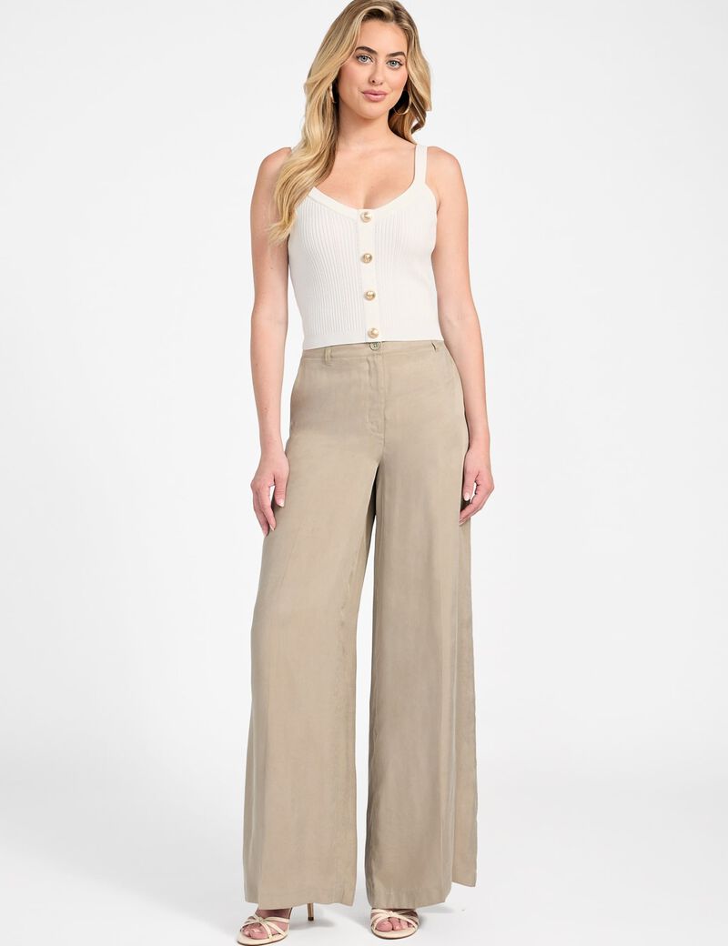 قميص بدون أكمام محبوك