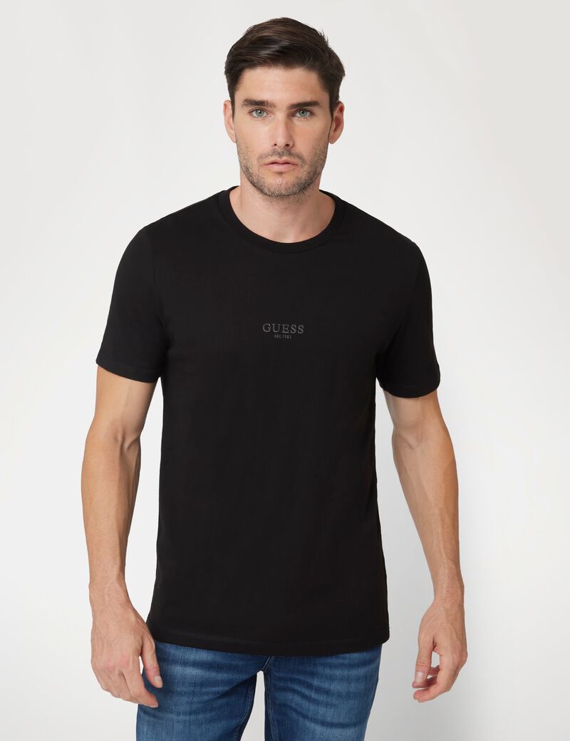 Small logo t-shirt