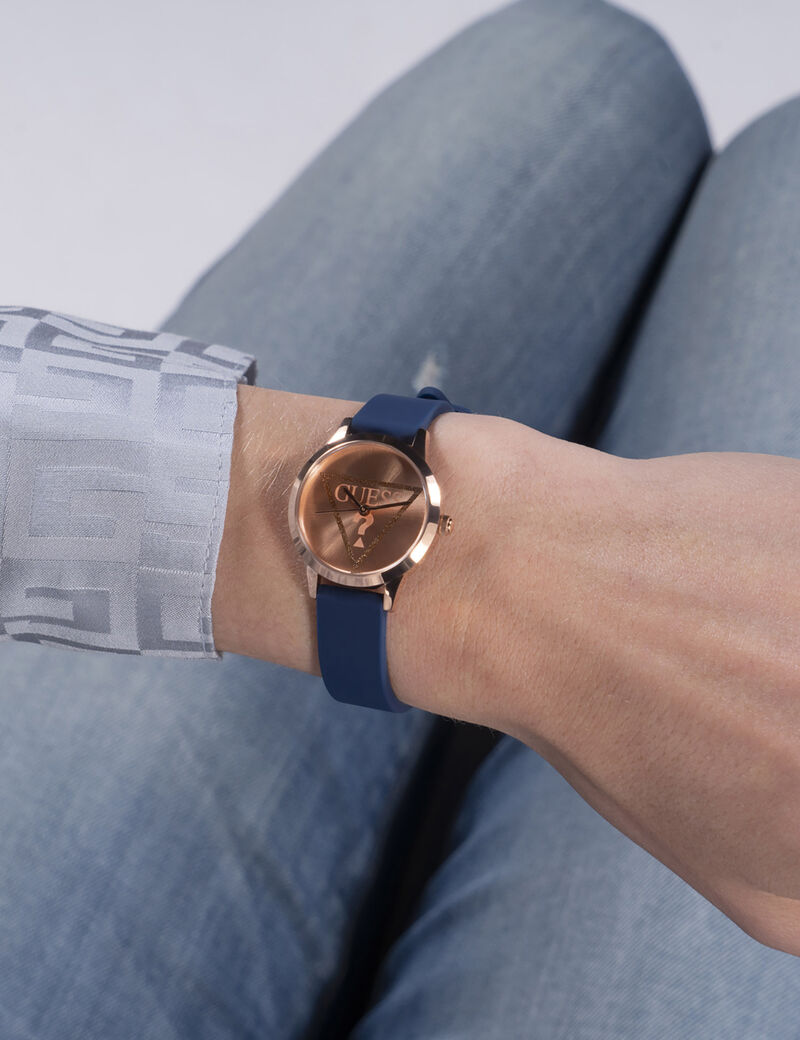 Logo Analog Watch