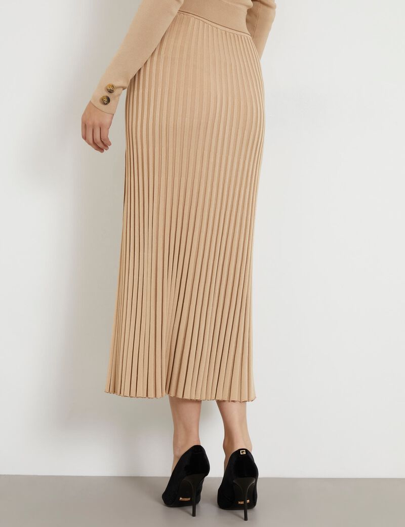 Pleated Long Sweater Skirt