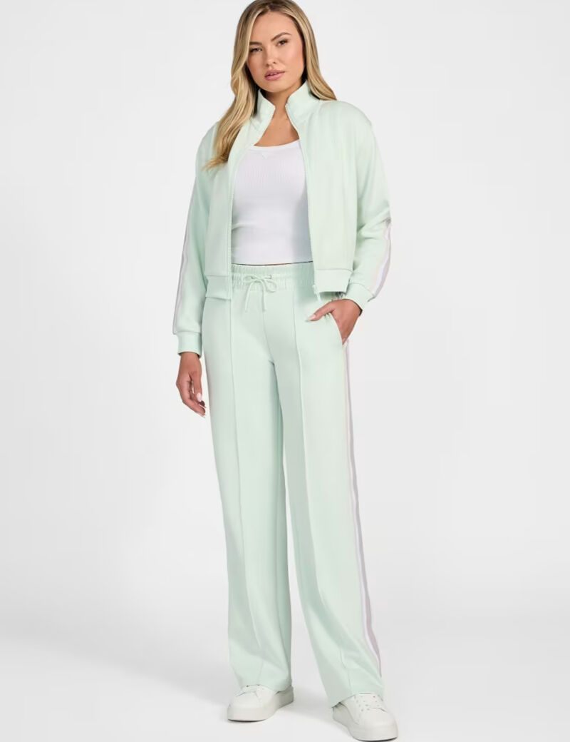 بنطال رياضي واسع الساق