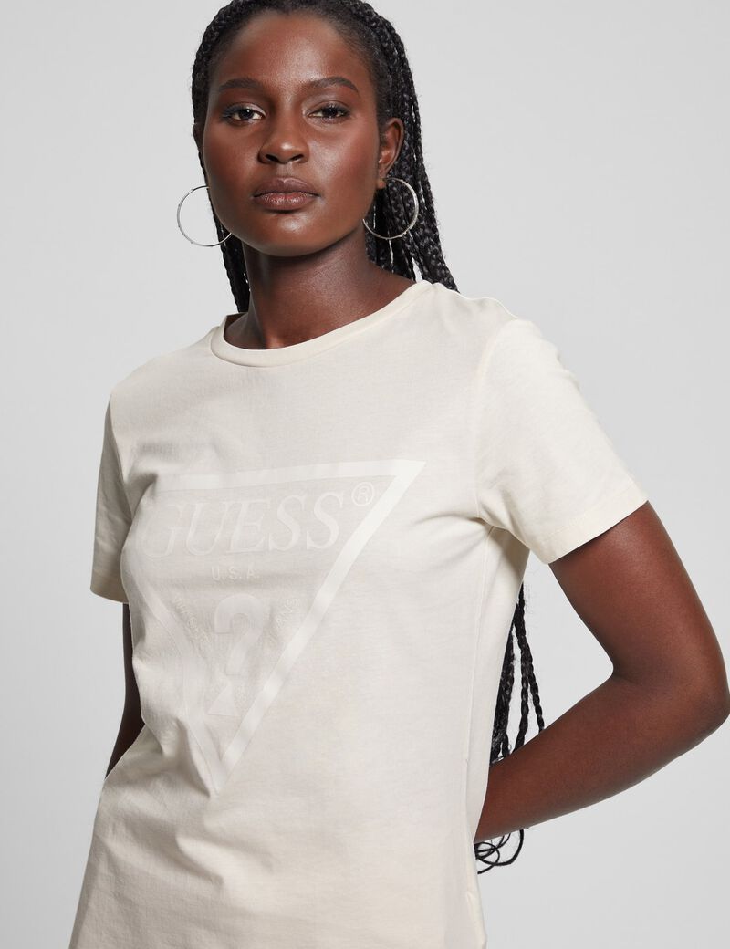 Front logo t-shirt