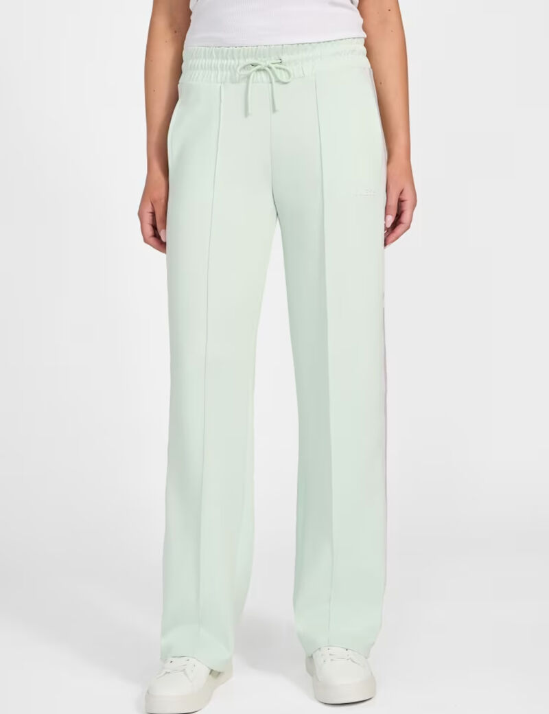 بنطال رياضي واسع الساق