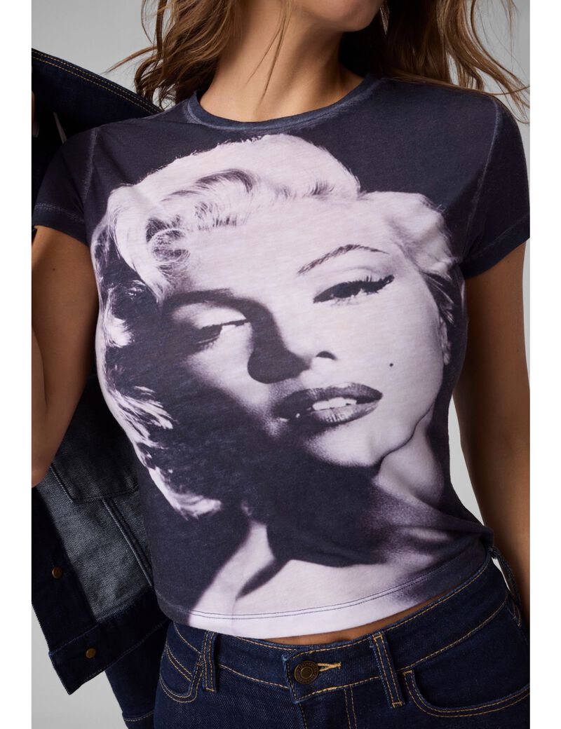 guess printed marilyn t shirt