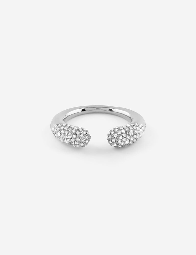 Pave' contrarie' ring
