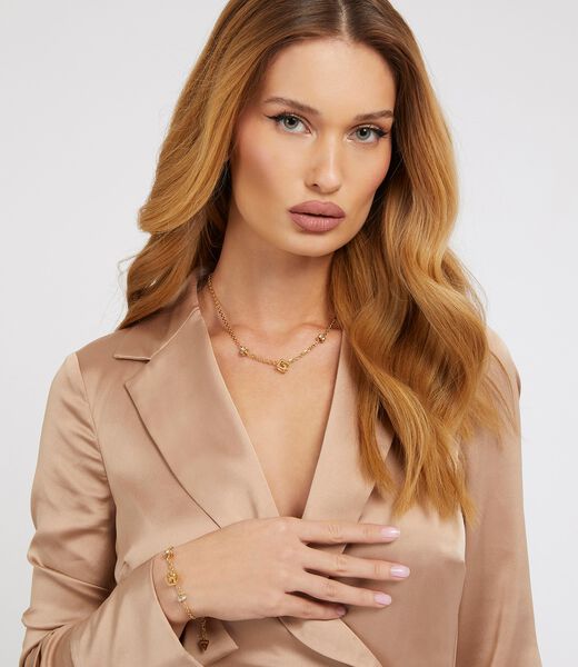 قلادة G كيوب للنساء