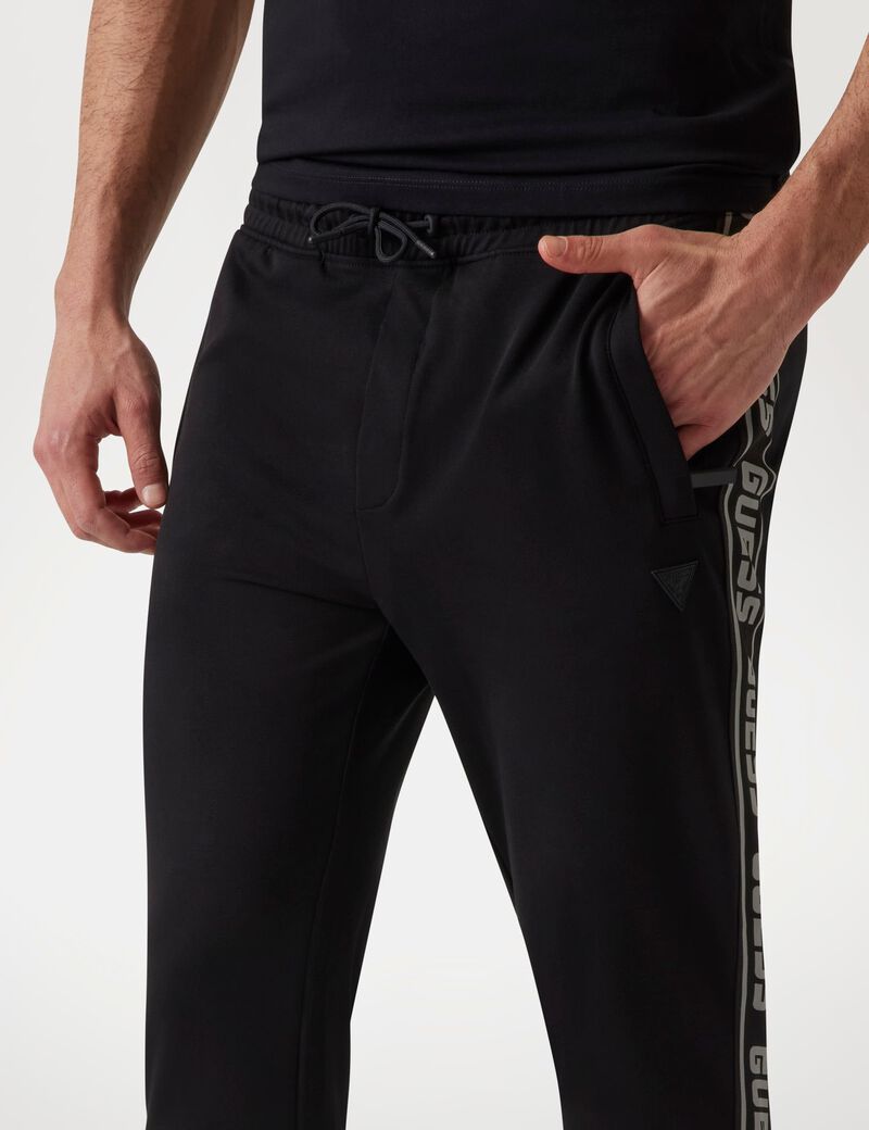 guess joggers pant