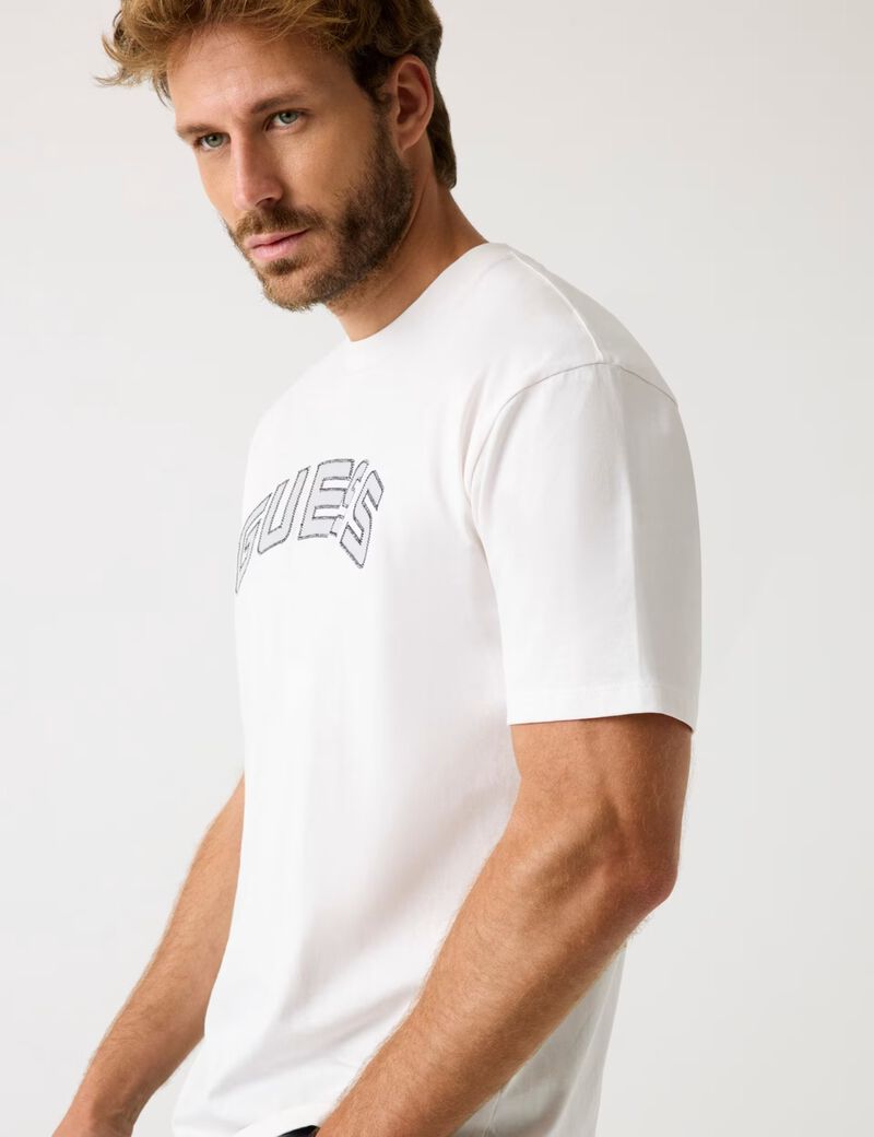 Front logo t-shirt