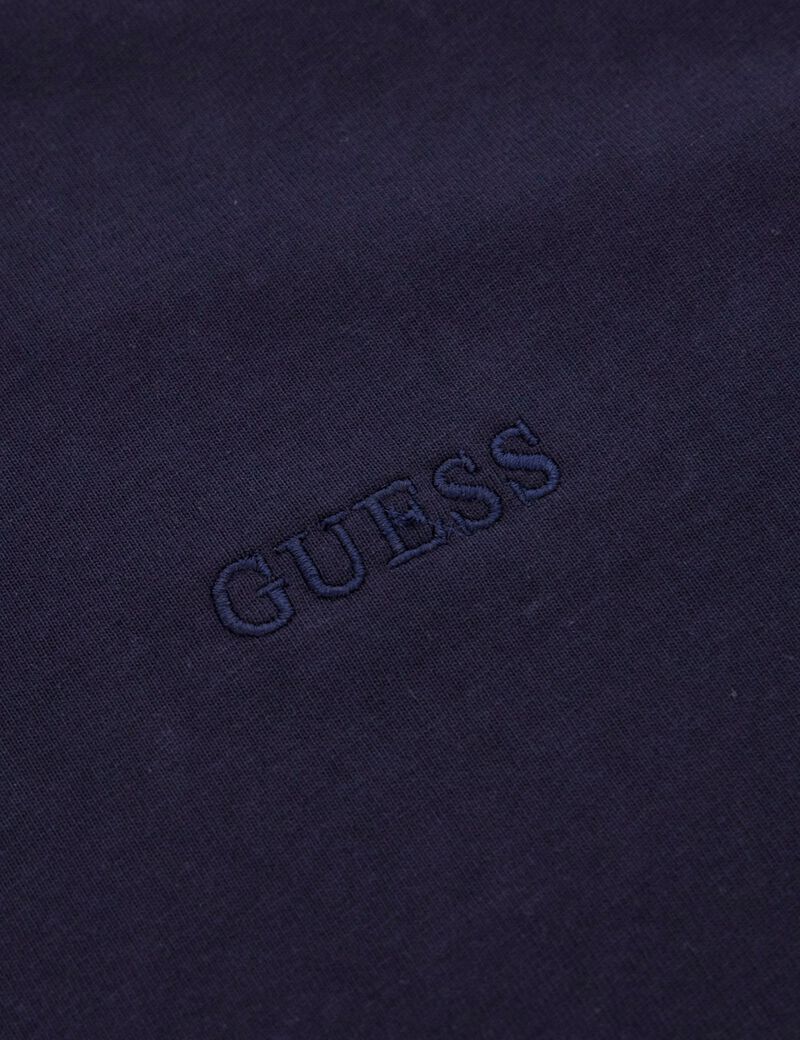 Small logo t-shirt