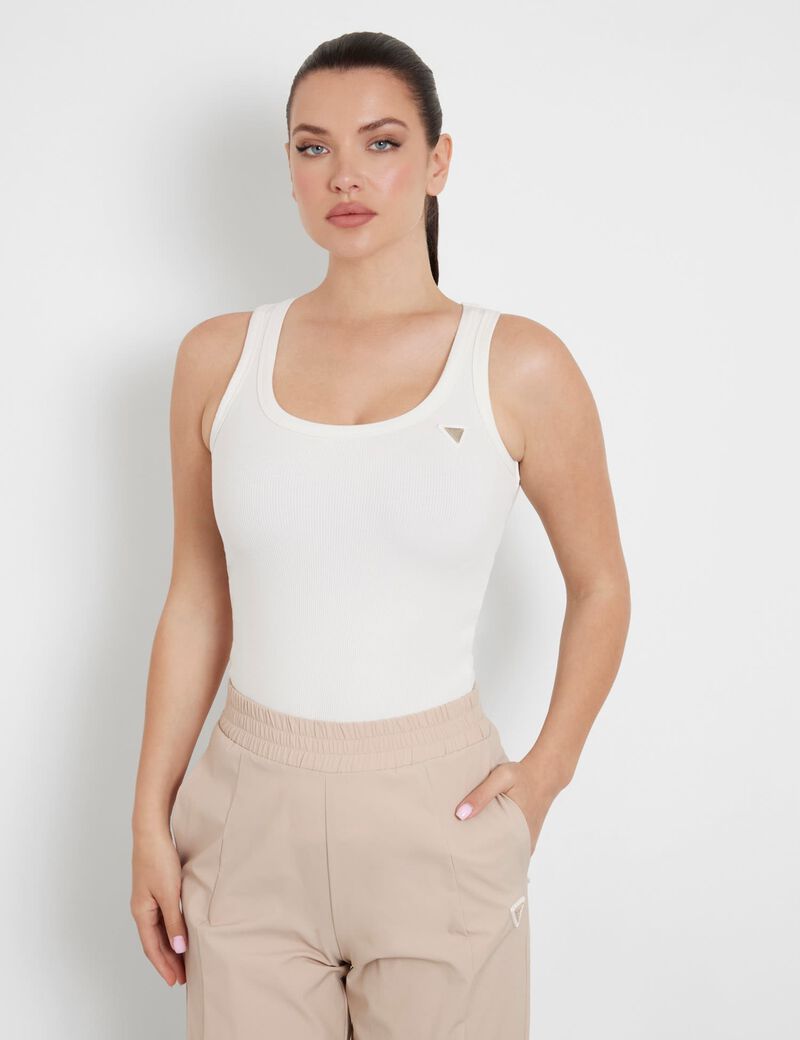 قميص بدون أكمام محبوك