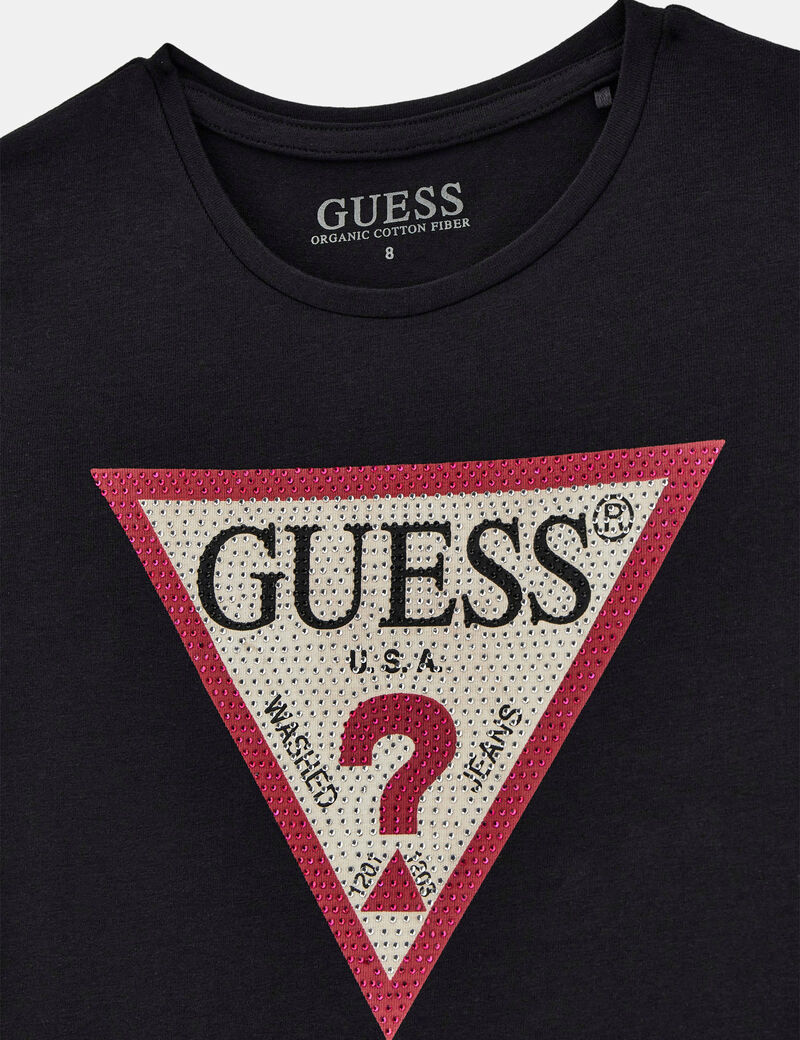 تي شيرت بشعار مثلث