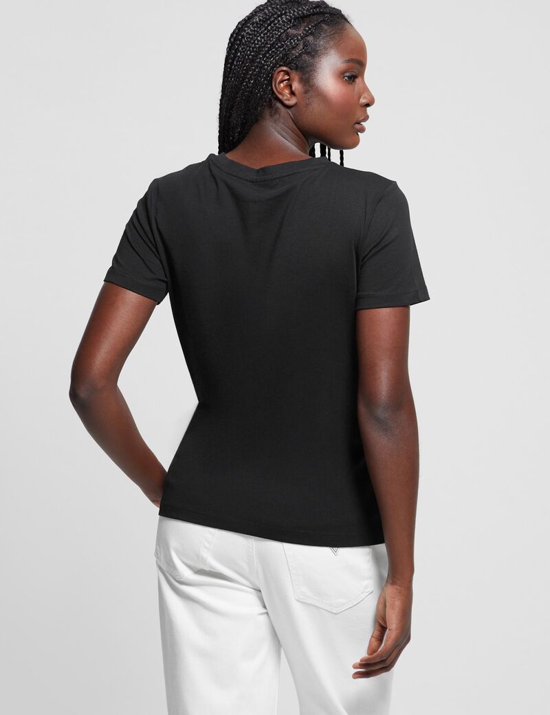 Front logo t-shirt
