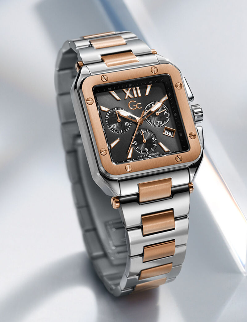 ساعة جي سي مربعة متعددة الوظائف