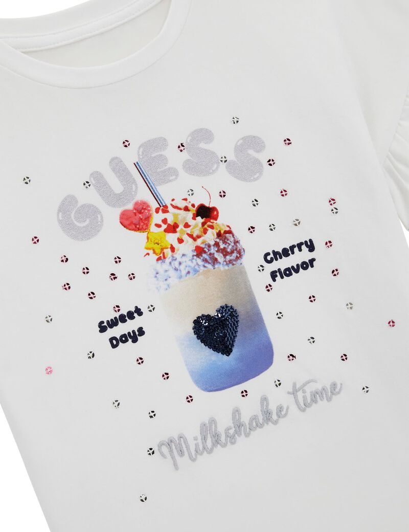 تي شيرت بطبعة