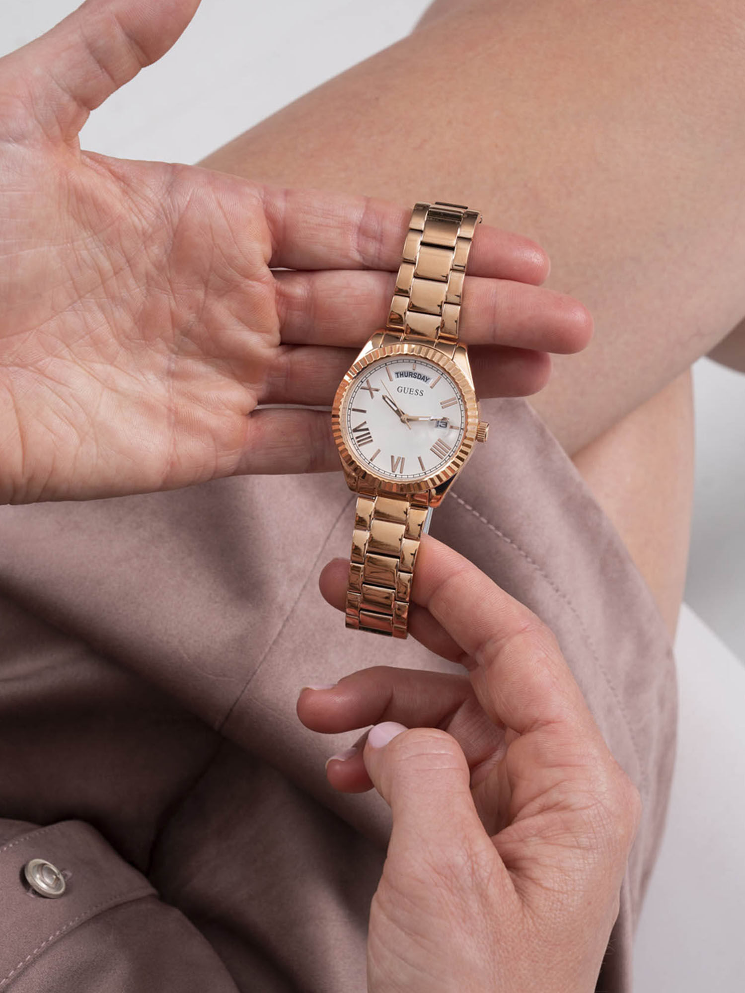Shop GUESS Online Ladies Rose Gold Watch