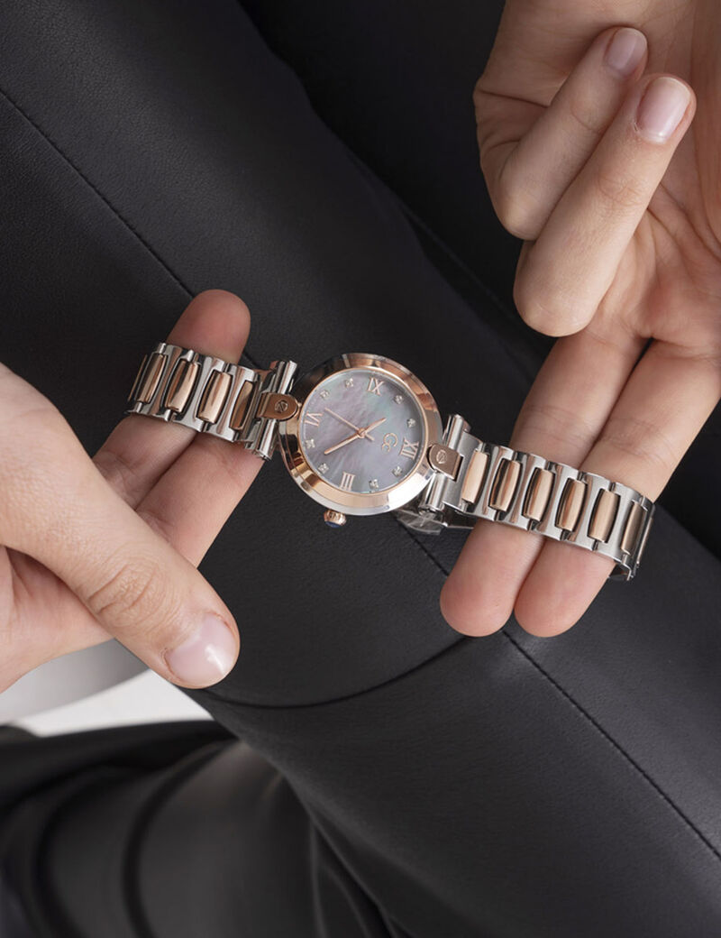 Gc Analog Watch