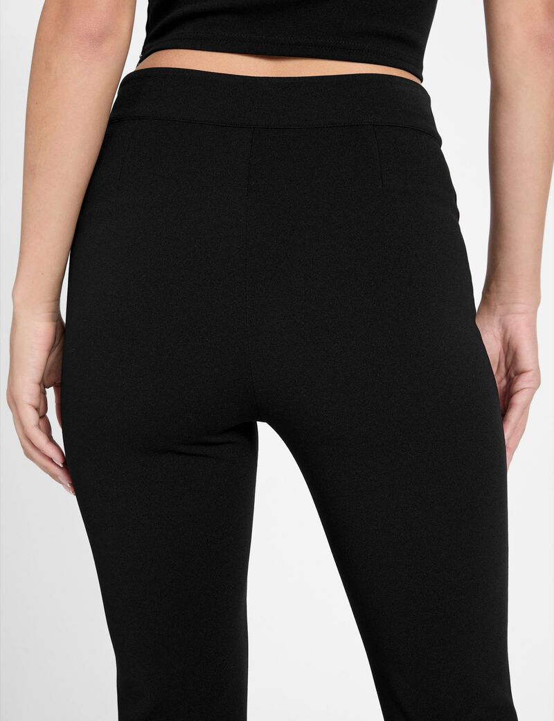 بنطال واسع بخصر مرتفع