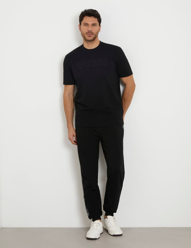 Front logo t-shirt