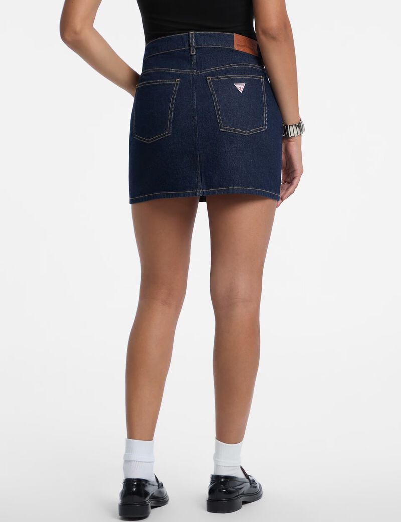 تنورة جينز قصيرة