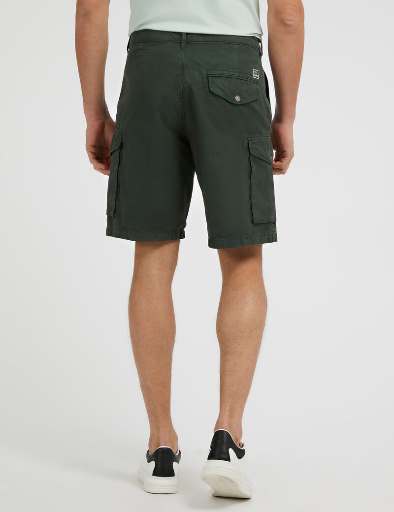 Cargo pockets shorts