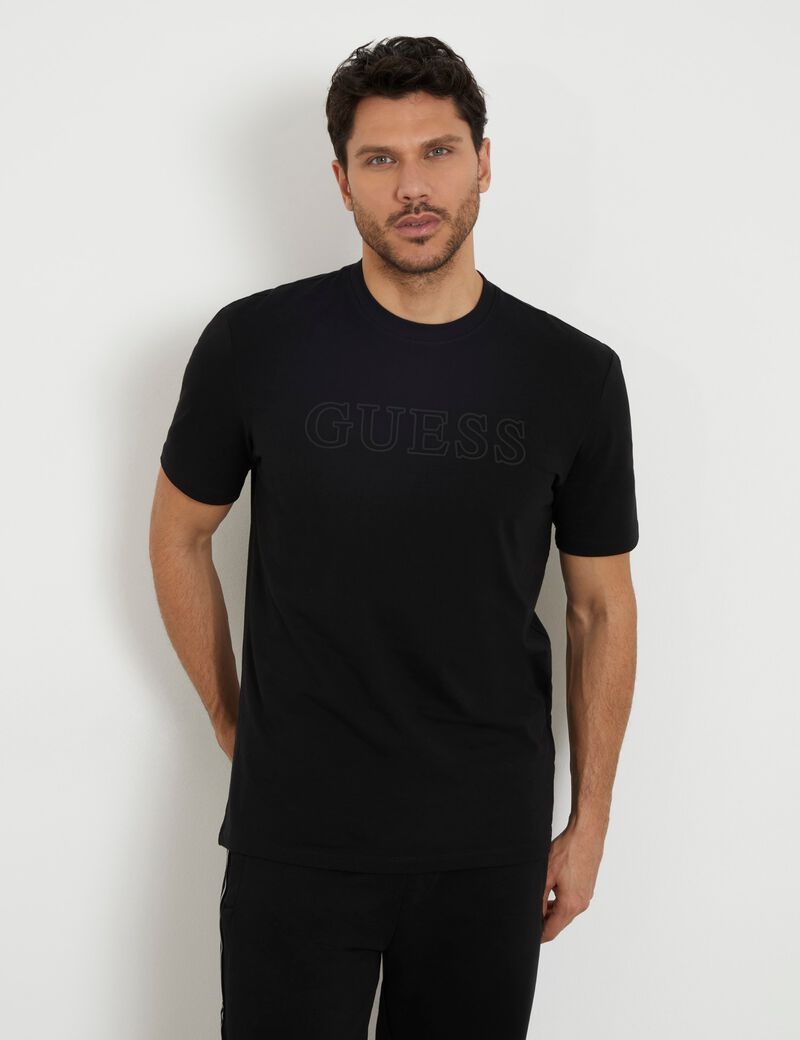 Front logo t-shirt