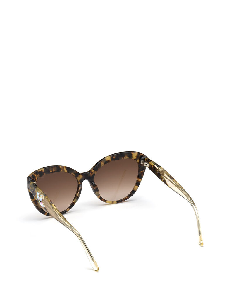 نظارة شمسية بتصميم عين القطة