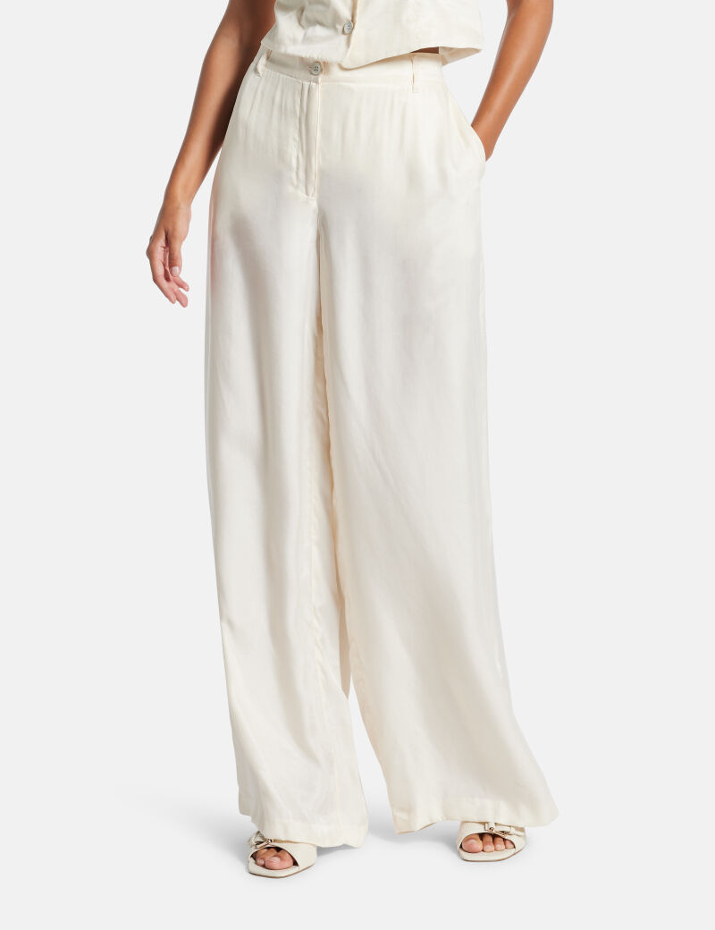 بنطلون واسع الساق من قماش التويل