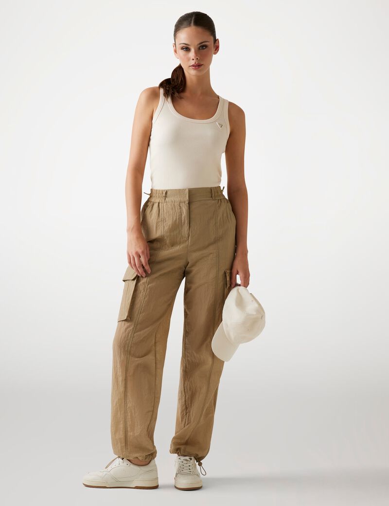 قميص بدون أكمام محبوك