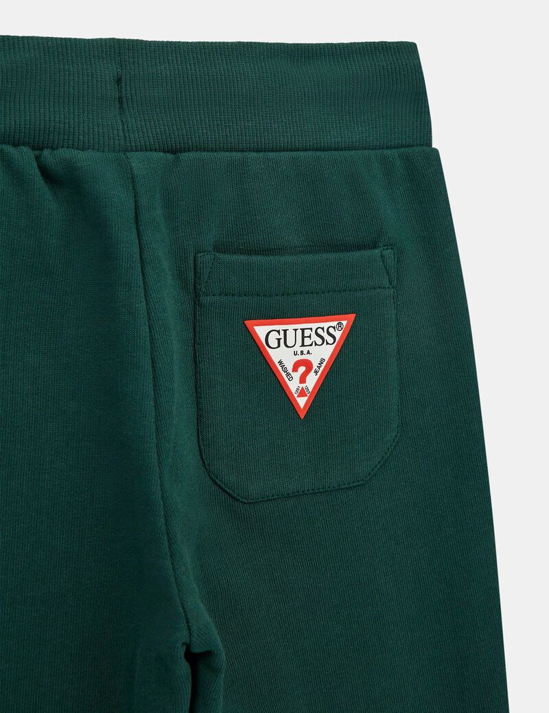 T-shirt and pants set