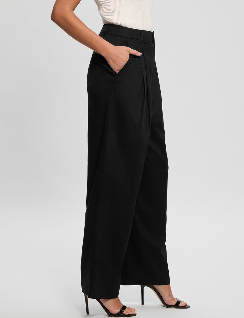 بنطلون واسع الساق من قماش التويل