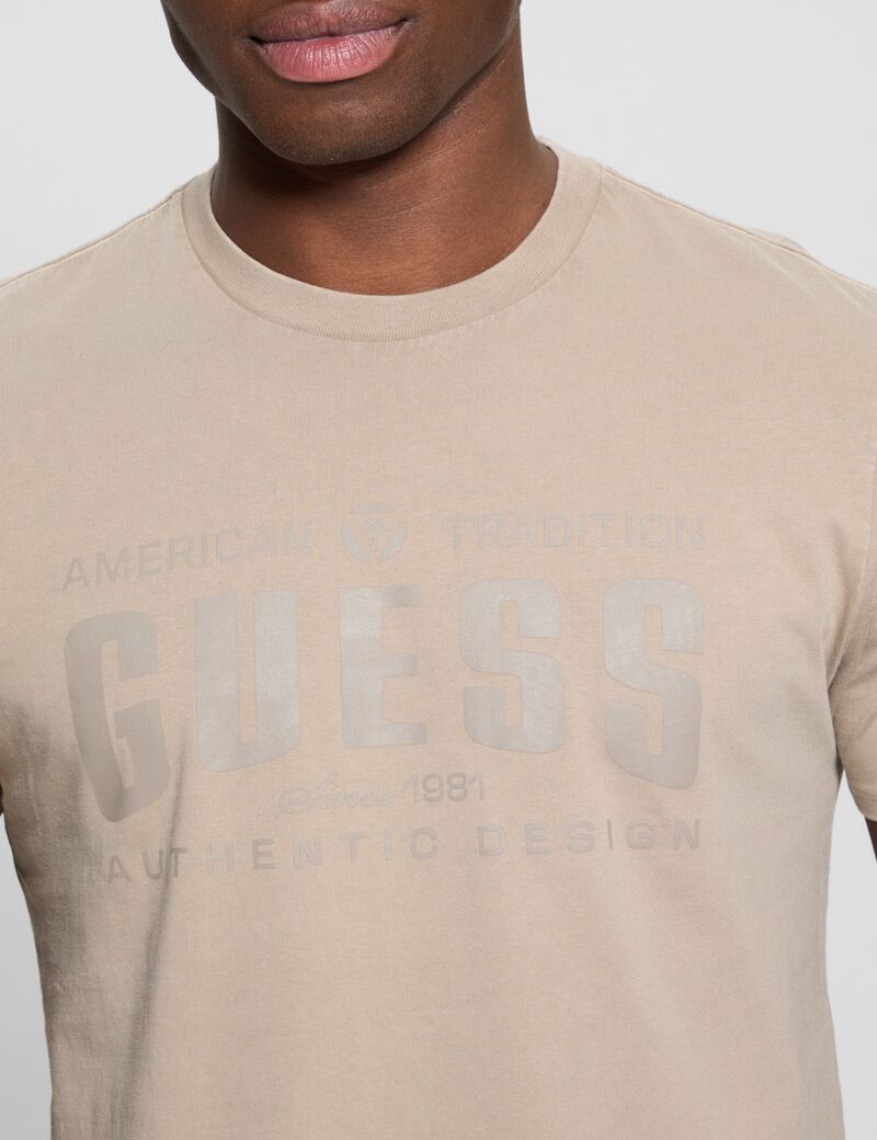 Front logo T-shirt