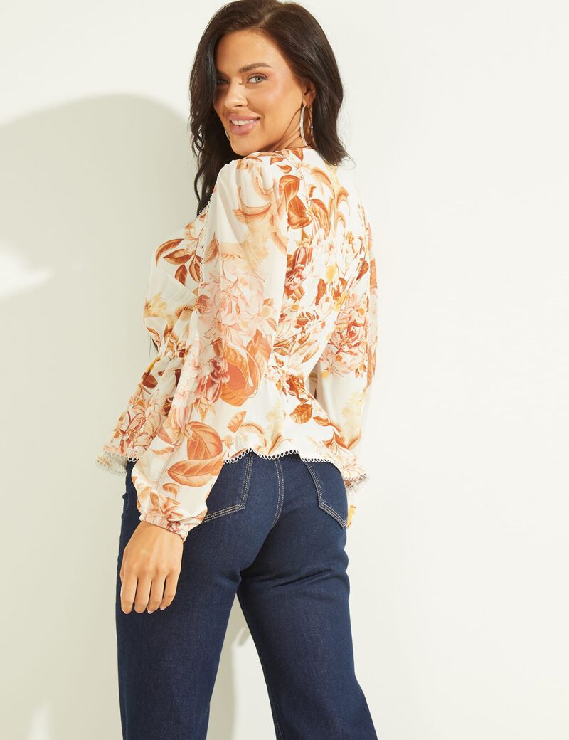 قطعة علوية من قماش الكريب