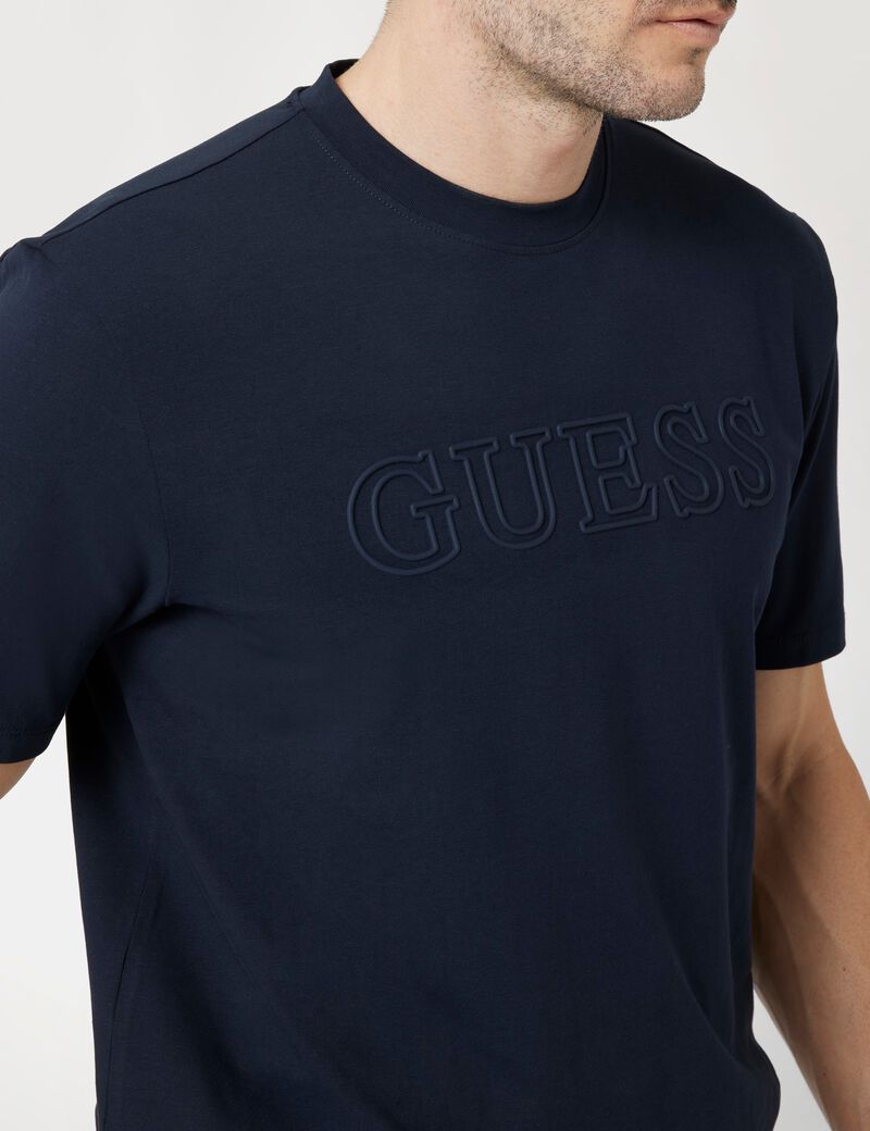 Front logo t-shirt