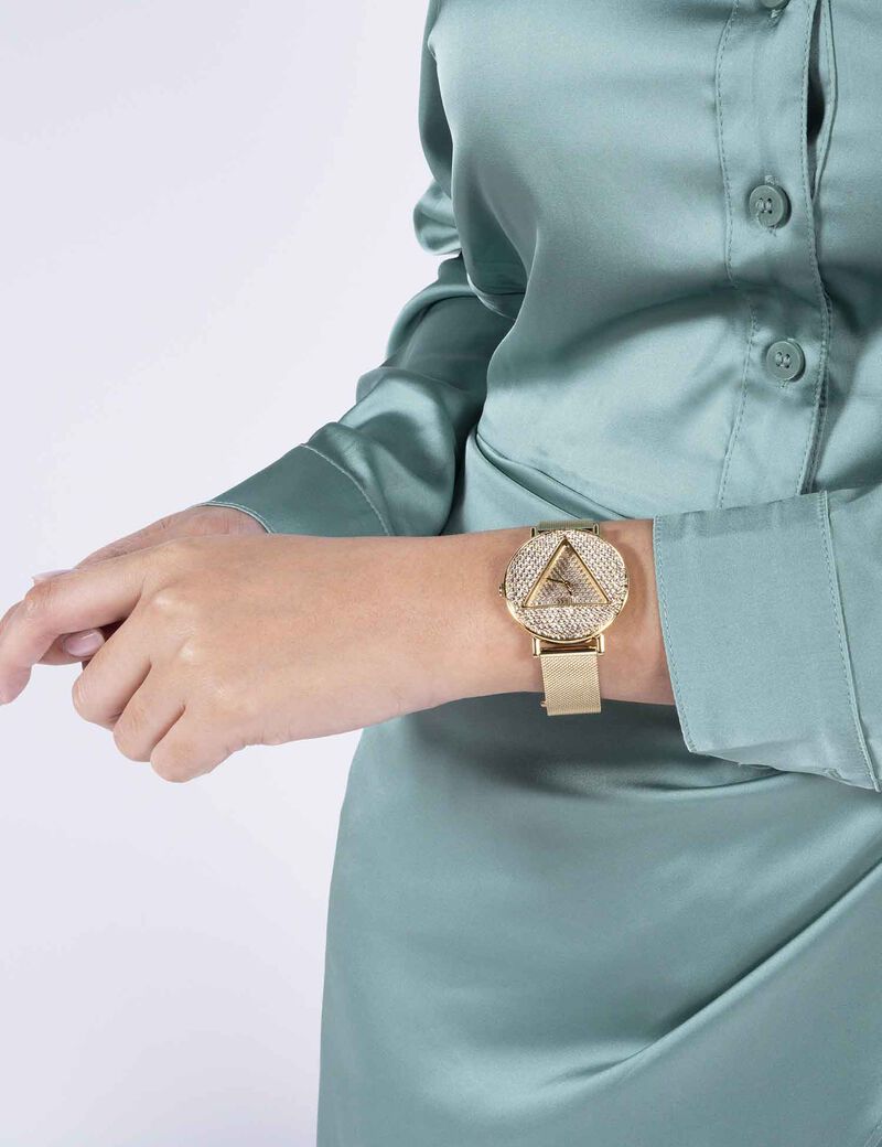 ساعة تناظرية شبكية ذهبية اللون