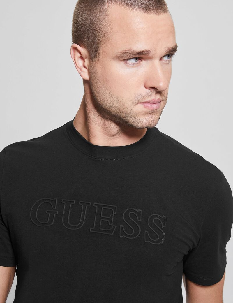 Front logo t-shirt