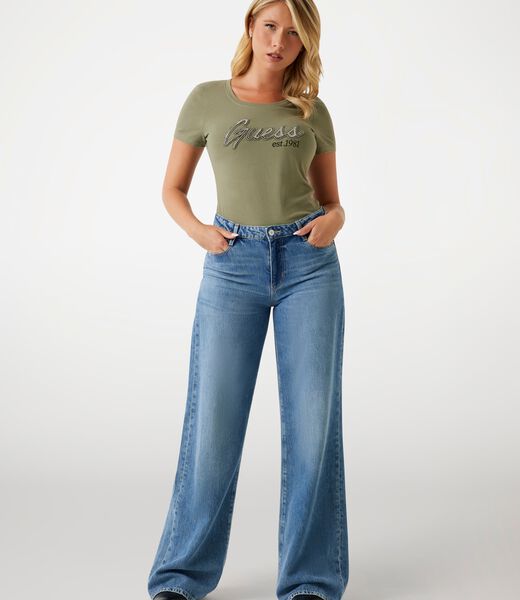 تي شيرت بشعار أحجار الراين