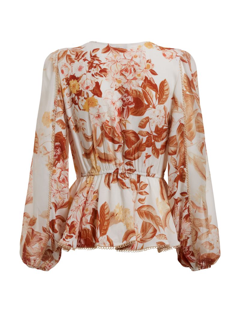 قطعة علوية من قماش الكريب