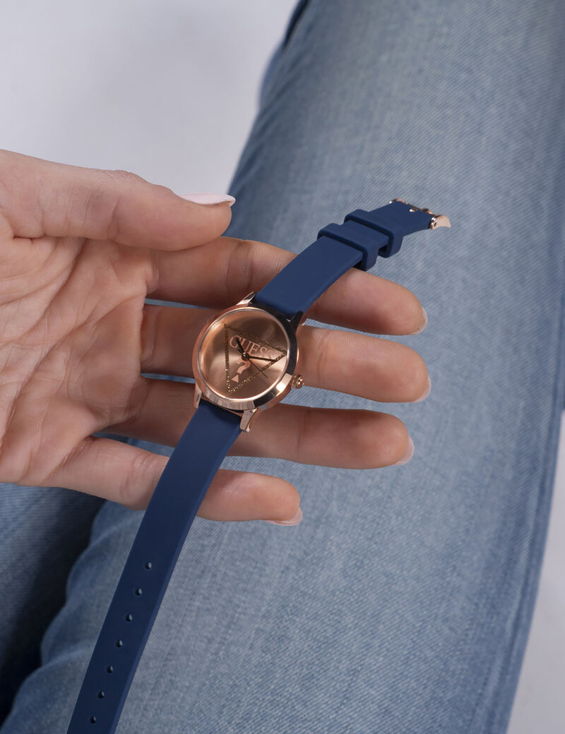 Logo Analog Watch