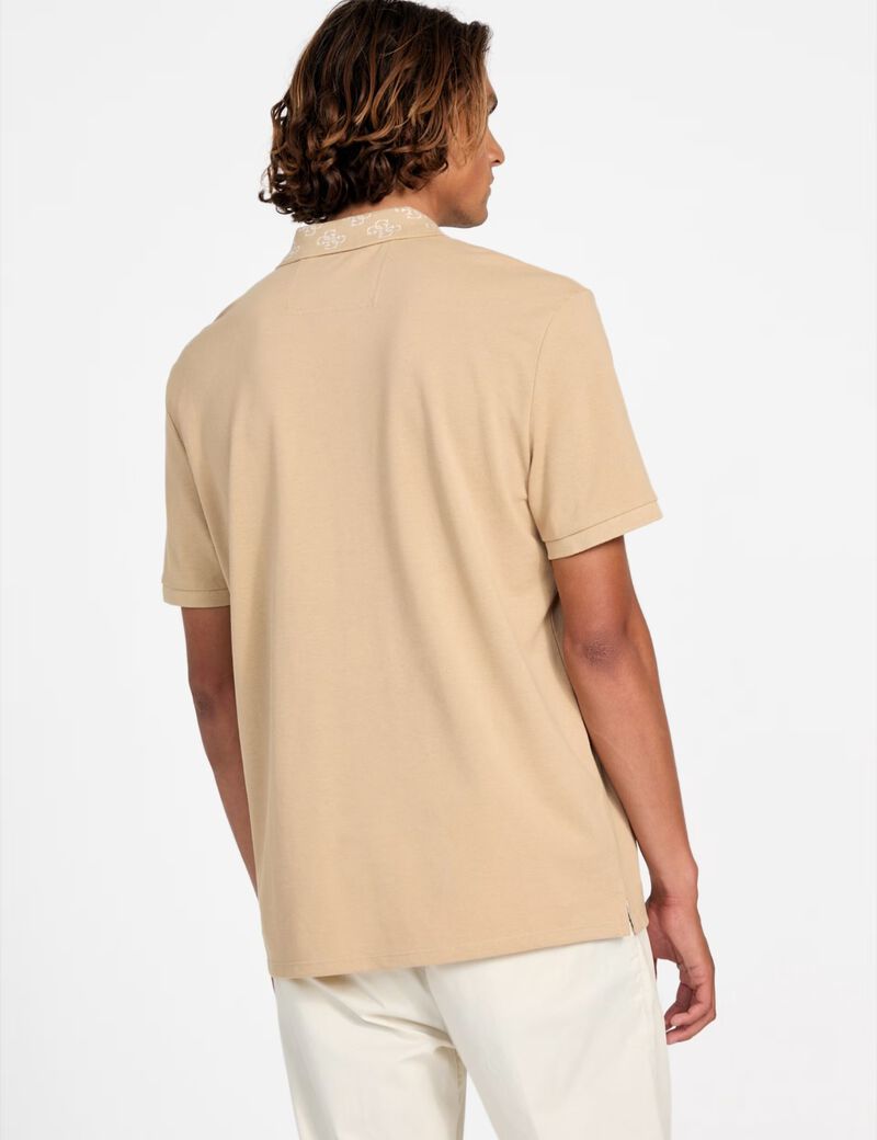 قميص بولو بياقة شعار الماركة