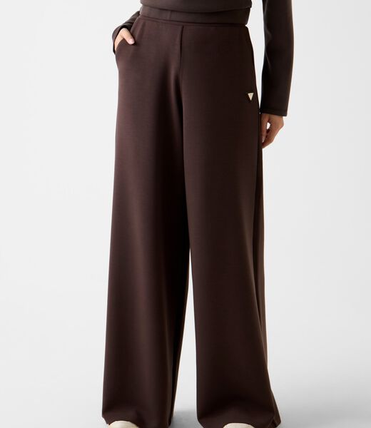 بنطلون واسع الساقين