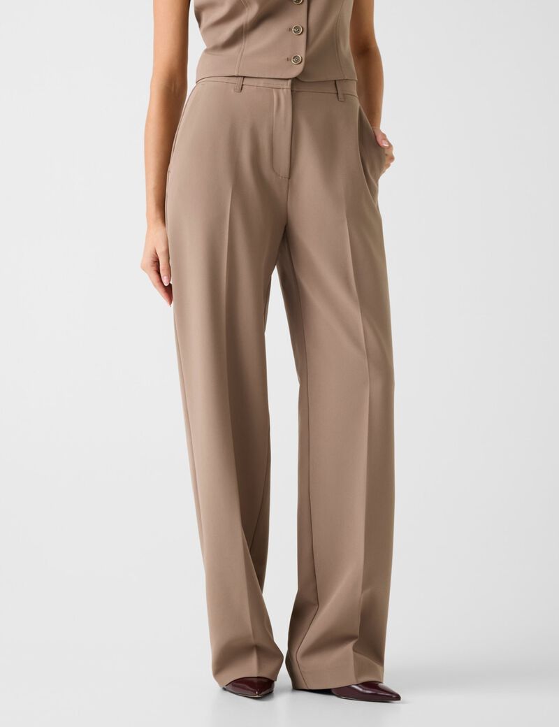 Wide-leg pants