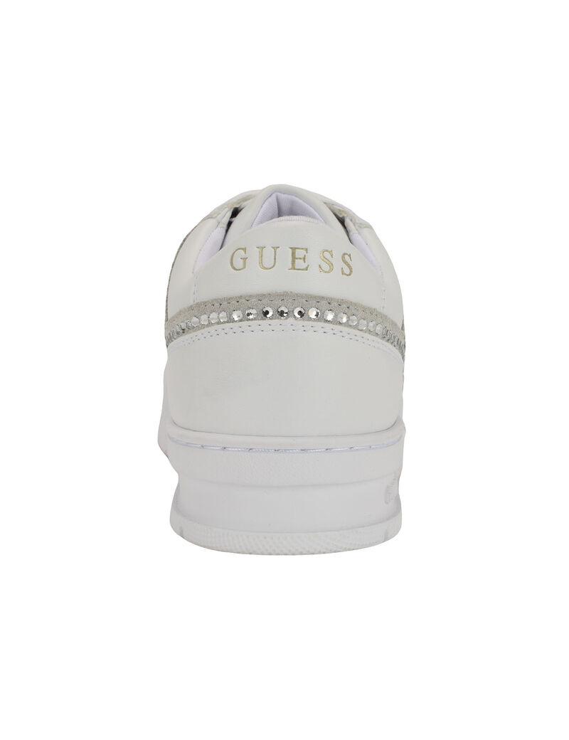 حذاء رياضي سييسكا مزين بجزء علوي منخفض حتى الكاحل