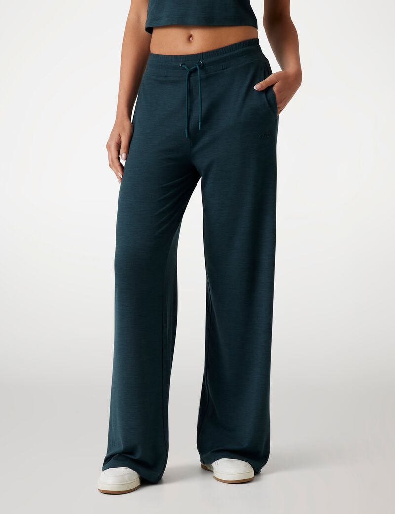 Wide-leg sweatpants