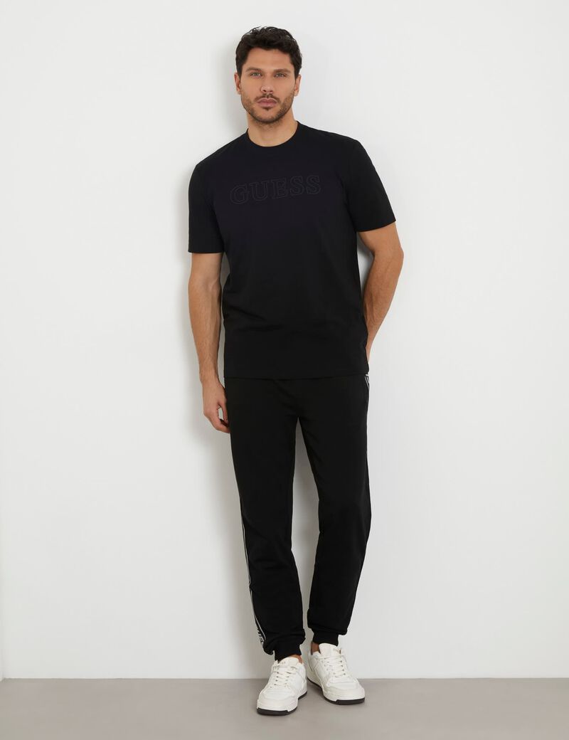 Front logo t-shirt