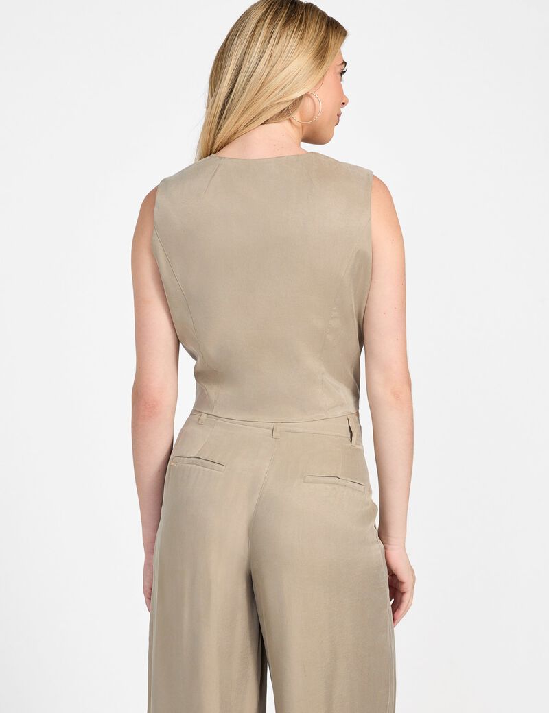 سترة من قماش قطني مائل