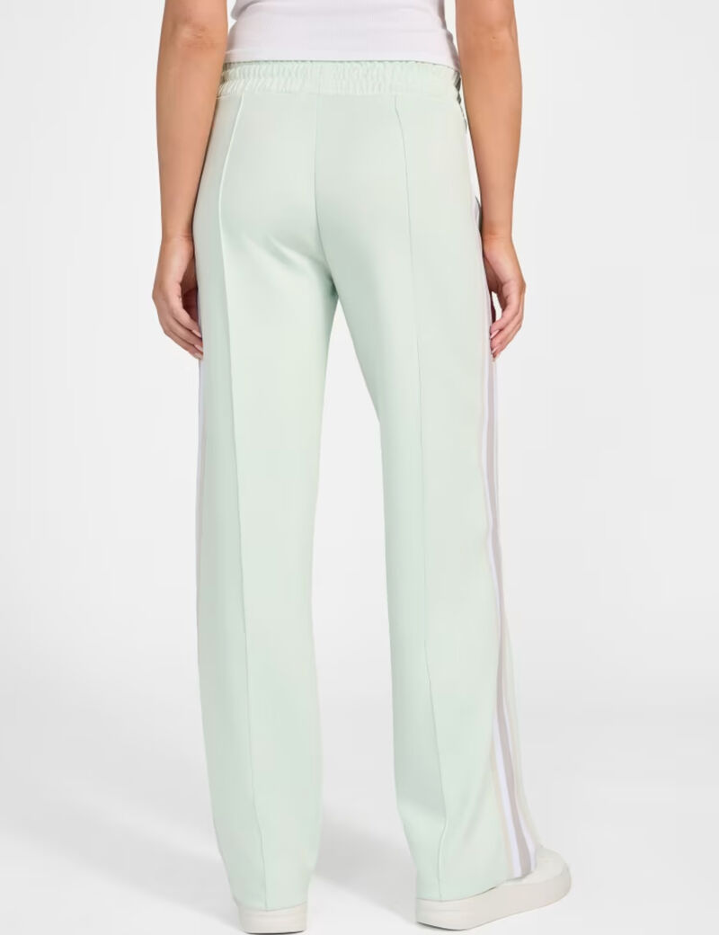 بنطال رياضي واسع الساق